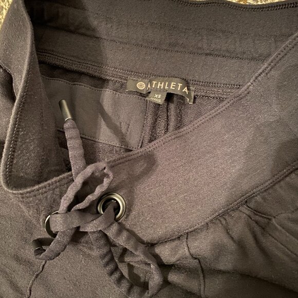 Athleta Women's Comfy shorts - Picture 2 of 6